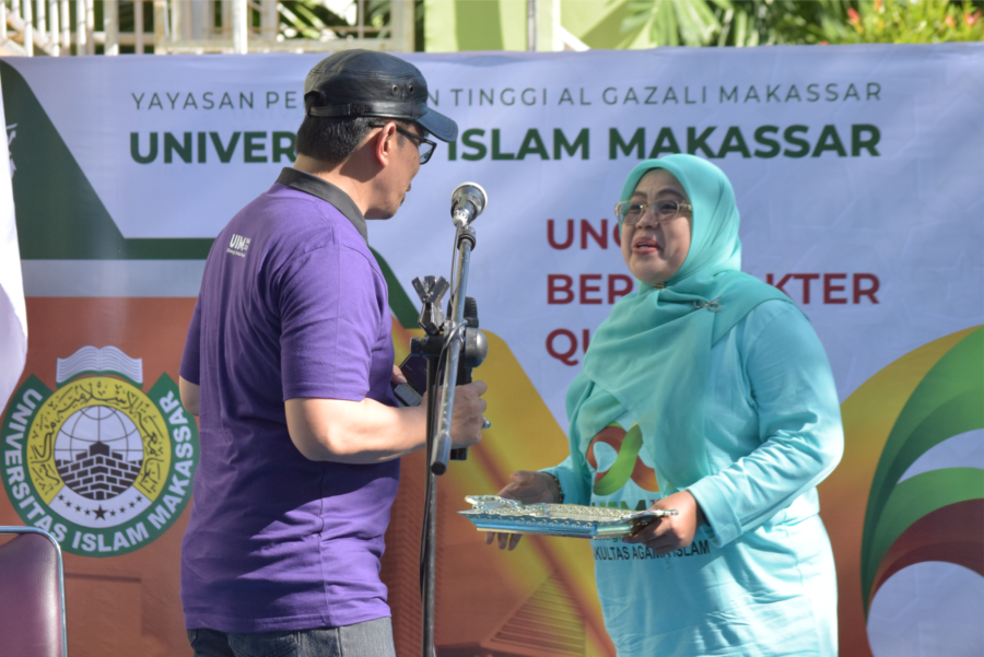 Kelola Website Terbaik, FAI UIM Terima Penghargaan