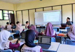 Ketua Prodi PAI FAI UIM Sukses Buka Perkuliahan Aswaja bagi Mahasiswa PPG FKIP